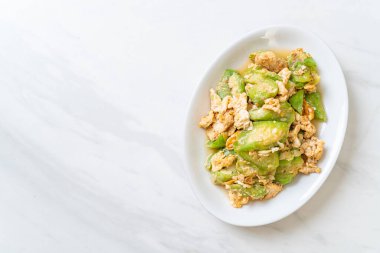 Yumurtayla Kızarmış Açı Kabağı Sağlıklı Yemek Stili