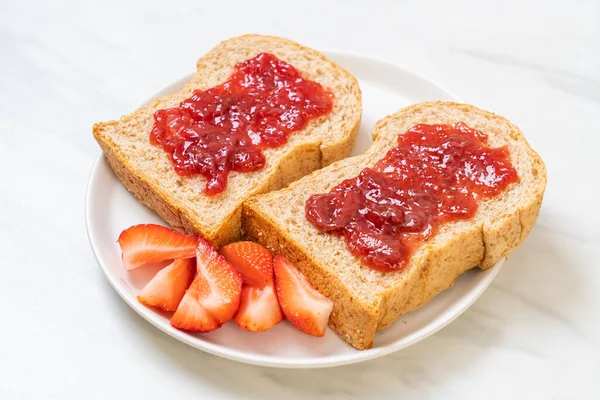 Homemade Whole Wheat Bread Strawberry Jam Fresh Strawberry — Stock Photo, Image