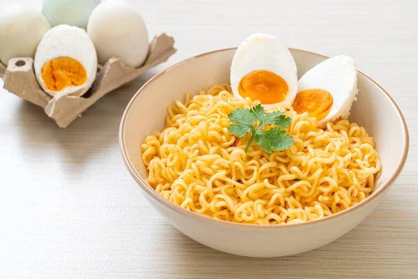 Instant Noodles Bowl Salt Egg — Stock Photo, Image