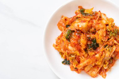 Tabakta kimçi lahanası - Kore geleneksel yemek tarzı