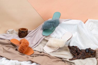Güzel kadın moda ayakkabıları ya da sandaletler