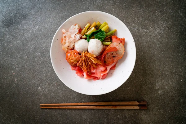 Yen Four Fideos Estilo Tailandés Seco Con Surtido Tofu Bola — Foto de Stock