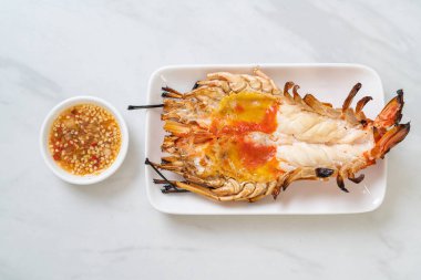 Izgara Taze Dev Nehir Karidesi Baharatlı Deniz Ürünleri Soslu