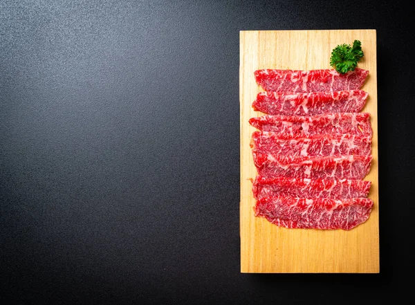 Carne Fresca Rodajas Crudas Con Textura Mármol Servida Para Sukiyaki — Foto de Stock