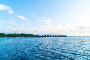 Sahili ve okyanusu olan Maldivler Adası
