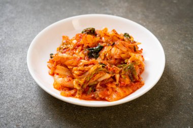 Tabakta kimçi lahanası - Kore geleneksel yemek tarzı