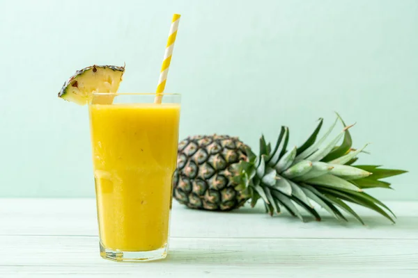 Fresh Pineapple Smoothie Glass Wood Table Healthy Drink — Stock Photo, Image