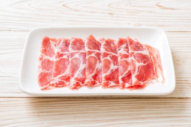 taze doğranmış domuz eti.