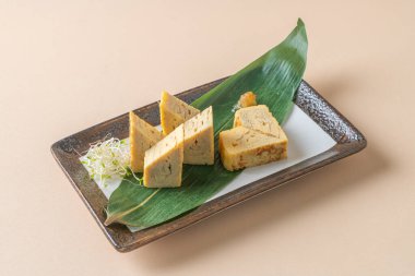 Tamagoyaki, Japon usulü sarılmış omlet. Japon usulü.
