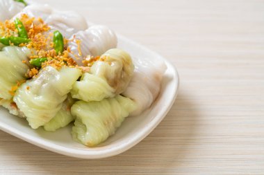 ( Kow Griep Pag Mor) Domuz buğulama pirinç paketleri ya da pilav kabuklu börekler