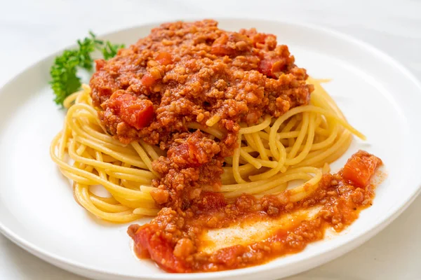 Spaghetti Wieprzowina Bolognese Lub Spaghetti Mielonym Sosem Pomidorowym Wieprzowym Włoski — Zdjęcie stockowe