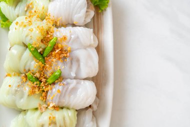 ( Kow Griep Pag Mor) Domuz buğulama pirinç paketleri ya da pilav kabuklu börekler