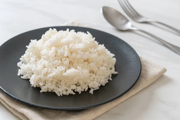 Vařená Thajská Jasmínová Bílá Rýže Talíři — Stock fotografie