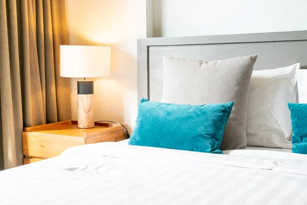 Comfortabele Kussen Decoratie Bed Slaapkamer — Stockfoto