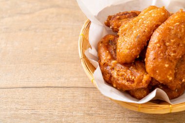 Tayland usulü susamlı kızarmış muz.