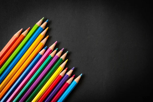 kopyalama alanı olan siyah arkaplan üzerindeki renk kalemi