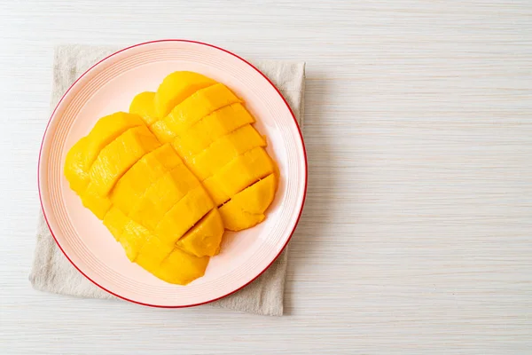 Fresh Golden Mango Sliced Plate — Stock Photo, Image