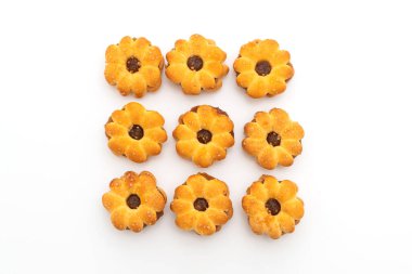 beyaz arka plan üzerinde izole ananas reçeli ile bisküvi