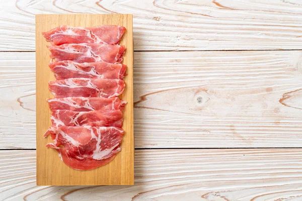 taze doğranmış domuz eti.