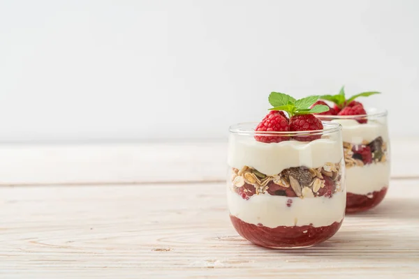 Frambuesa Fresca Yogur Con Granola Estilo Comida Saludable — Foto de Stock