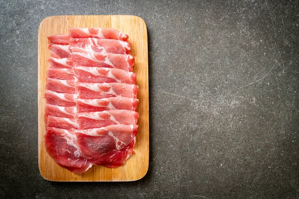 taze doğranmış domuz eti.