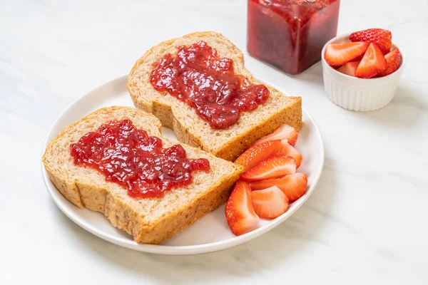 Homemade Whole Wheat Bread Strawberry Jam Fresh Strawberry — Stock Photo, Image