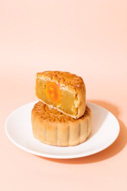 Çin ay pastası durian ve yumurta sarısı aromalı.