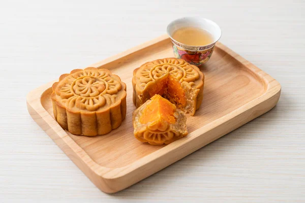 Chinese Moon Cake Durian Egg Yolk Flavour Tea Wood Plate — Stock Photo, Image