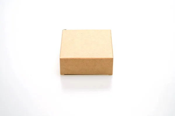 Brązowe Pudełko Papierowe Izolowane Białym Tle — Zdjęcie stockowe