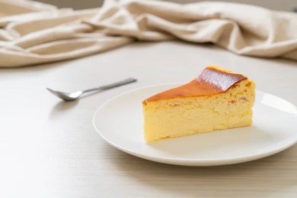 Hembränd Cheesecake Vit Tallrik — Stockfoto