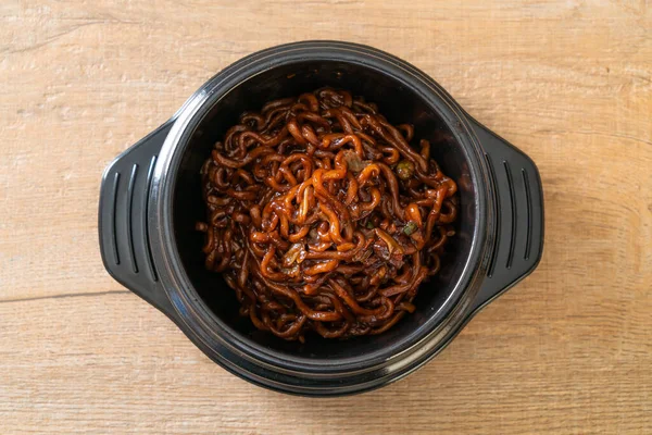 Spaghetti Neri Coreani Tagliatelle Istantanee Con Salsa Soia Chajung Arrosto — Foto Stock