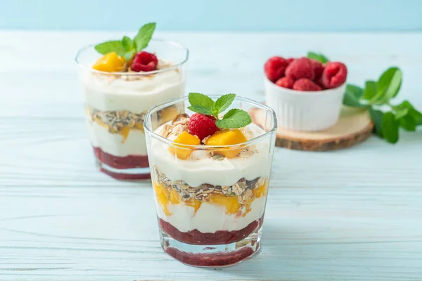 Mango Fresco Casero Frambuesa Fresca Con Yogur Granola Estilo Comida — Foto de Stock