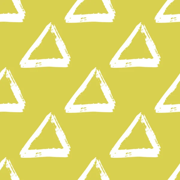 Vektor varrat nélküli mintát ecsettel csíkok és a háromszög. Fehér színű, sárga háttér előtt. Rajz grange textúra. Tinta geometriai elemek. Modern divat-stílus. Ismételje meg a szövet hátteret dísz nyomtatása — Stock Vector