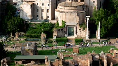 Avventino, Roma'nın en güzel yeri Roma forumlardan görünümünü