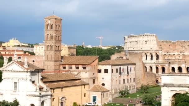 Vista sobre el coliseo, desde el Avventino en todo su esplendor — Vídeo de stock