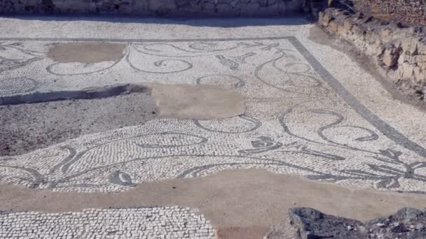 Antiguos pisos de mosaico en la villa de Capo di Bove, antigua Appia — Vídeo de stock