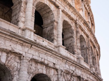 Kolezyum, Roma İtalya windows ile ilgili ayrıntılar