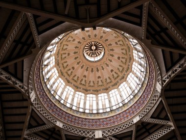 Valencia, İspanya genel piyasa üzerinde cam kubbe