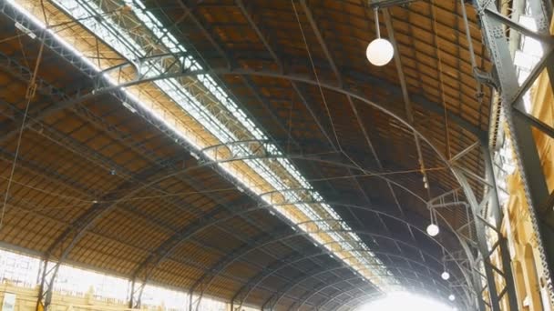 Intérieur hangar de fer gare nord à Valence, Espagne — Video