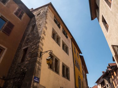 Annecy Fransa binaların duvarları üzerinde Glimpses