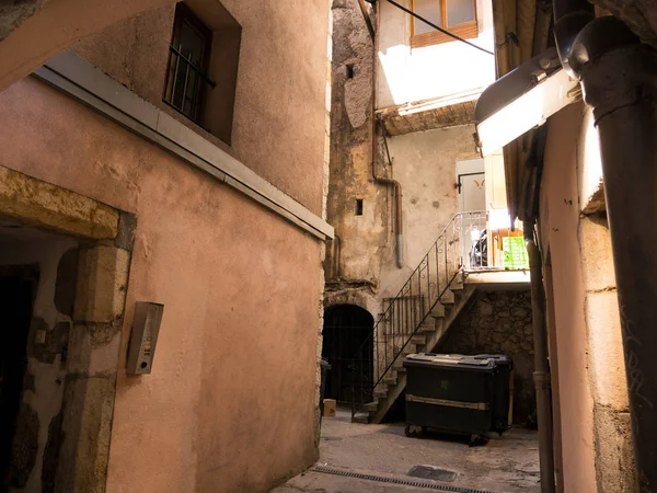 Vislumbres en las paredes de los edificios en Annecy Francia — Foto de Stock