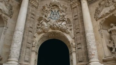 Valencia, İspanya katedral kapı vuruşta izleme