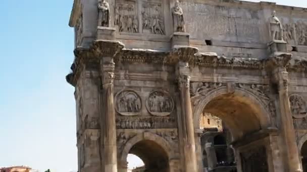 Hiperlapso del día del Arco de Constantino cerca del Coliseo, Roma Italia — Vídeo de stock