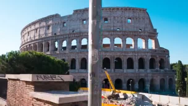 Iperlasso verso il Colosseo, noto anche come Anfiteatro Flavio, costruito nel 70-80 d.C., Roma, Italia — Video Stock