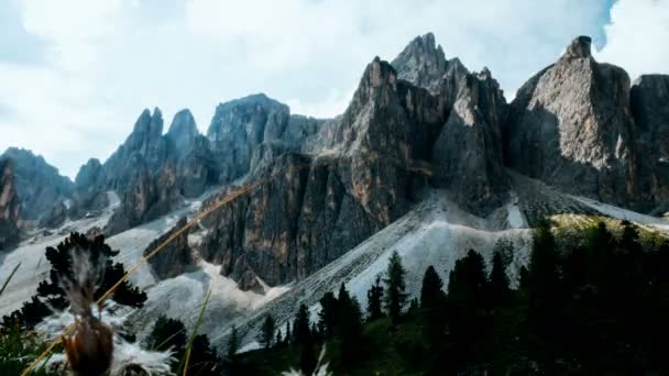 Timelapse природним парком Пуец Odle національного парку, Доломітові Альпи — стокове відео