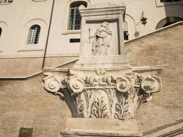 Capitelli Marmo Piazza Spagna Roma — Foto Stock