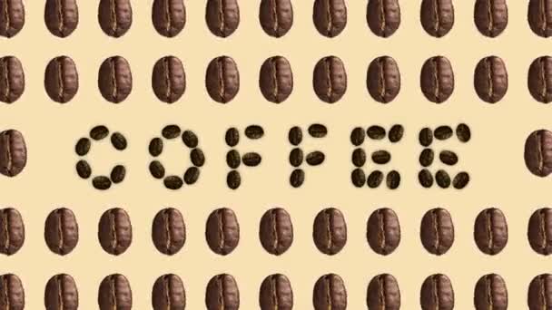 Padrão animado com grãos de café que formam a palavra COFFEE, ideal para representar temas café da manhã — Vídeo de Stock