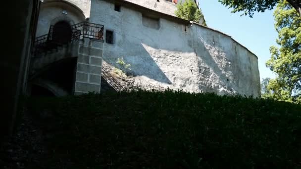 View on the Brunico castle during the summer, mountain museum — Stock Video
