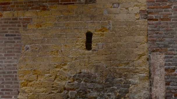 Walls of medieval buildings in the city of Verona, a city of love and romance — Stock Video