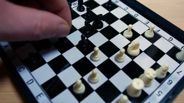 Footage of a chess game, footage ideal for representing strategy, violence and racism — Stock Video